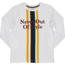 Camiseta never out