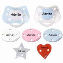 Pack 2 classic pacifiers + personalized brooch
